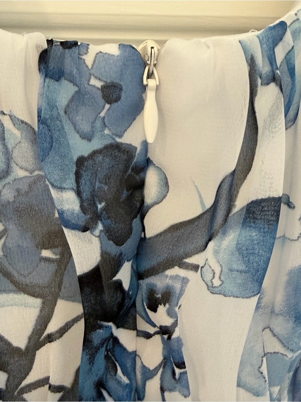 Floral Sleeveless Connected Apparel Dress - Picture 3 of 6